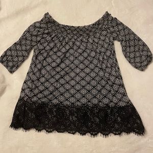 Maurice’s black and white pattern blouse with lace bottom size small